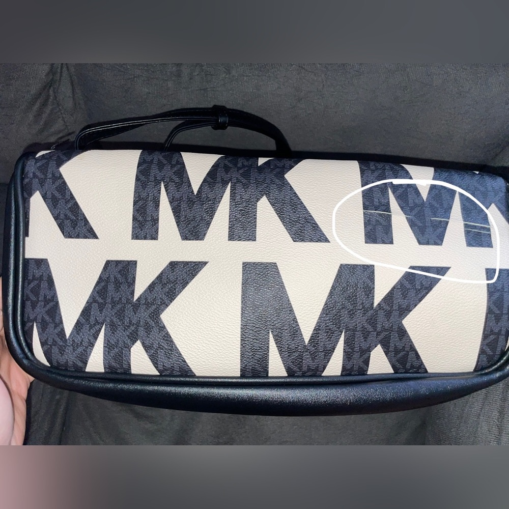 Michael Kors backpack - Picture 3 of 6